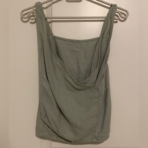 Linen Top - Picture 2 of 3